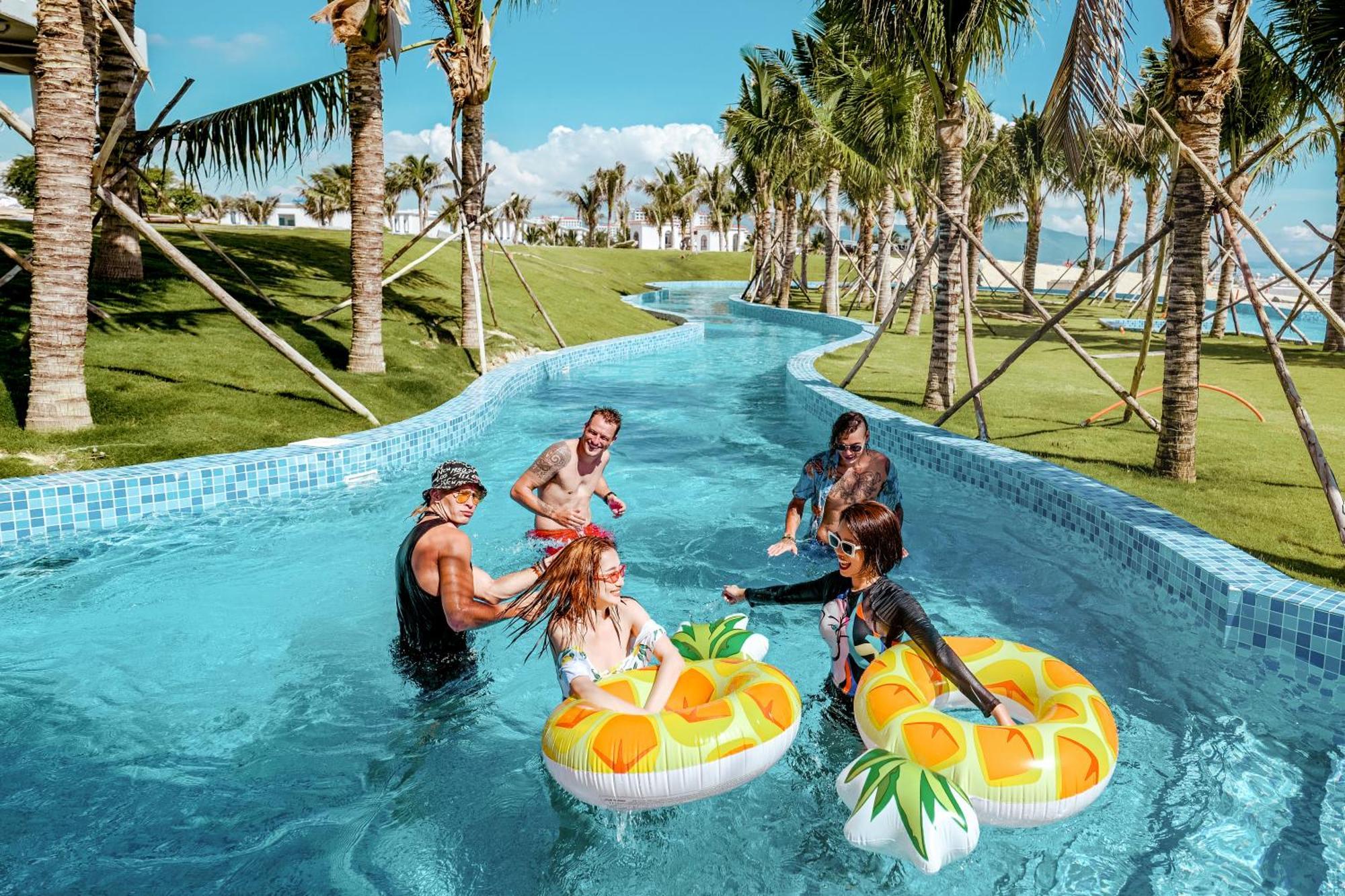 The Empyrean Cam Ranh Beach Resort Экстерьер фото